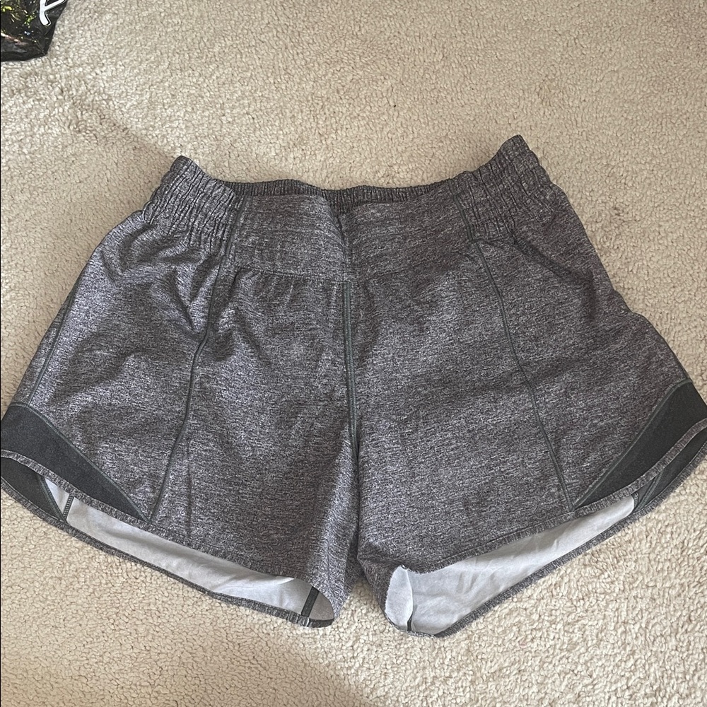 lululemon athletica hotty hot high rise 4in shorts